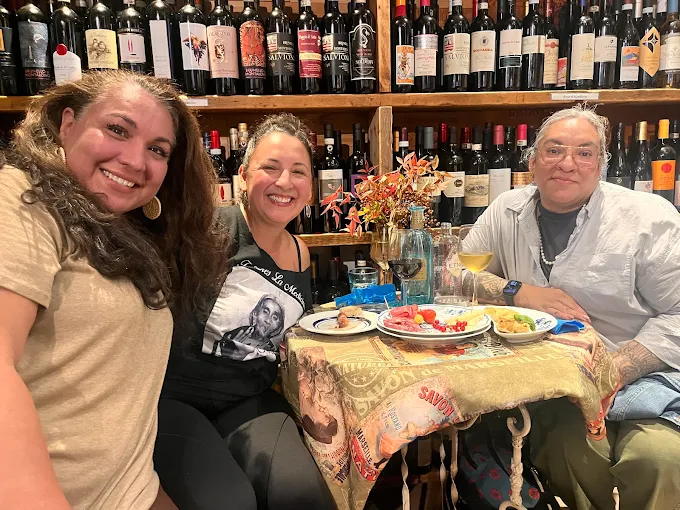 Guests tasting Tuscan wine at Antiche Dogane in Florence (2)